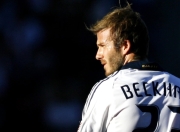 九游官网-奥斯梅恩一锤定音，荷兰新星终结勒沃库森不败神话