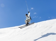 九游VIP-欧冠决赛焦点战，老鹰展翅强势拿下火箭，新王加冕的战术启示