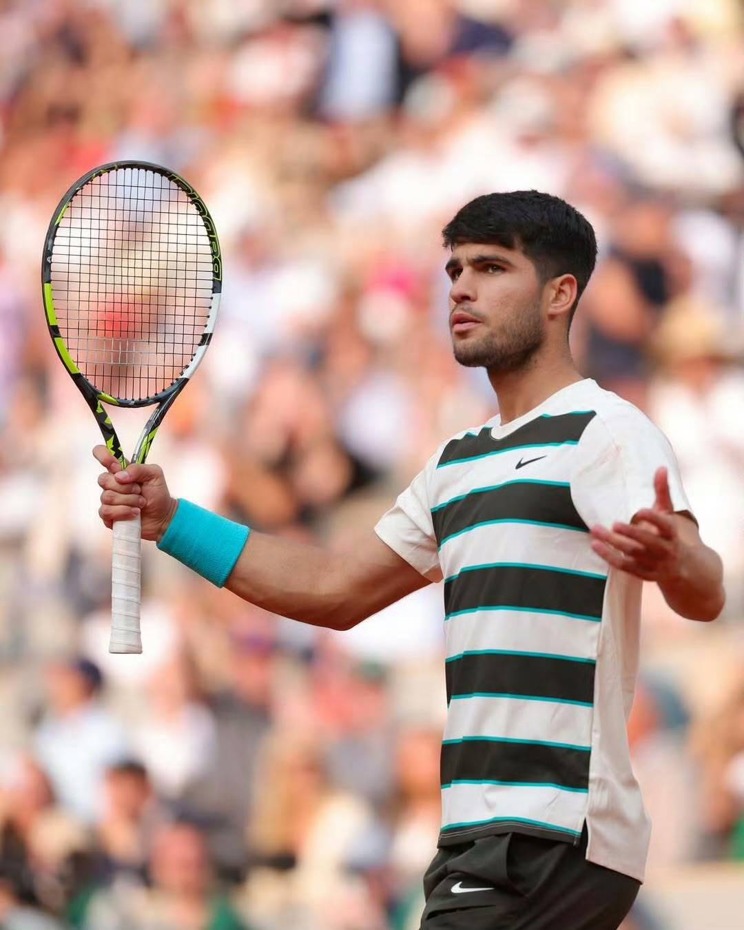 包含法国网球队碾压澳大利亚网球队,阿尔卡拉斯绝境逆转的词条 包含法国网球队碾压澳大利亚网球队,阿尔卡拉斯绝境逆转的词条