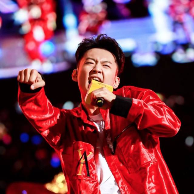 T1翻盘KT，CoreJJ开启传奇时刻宿敌对决八强赛，让粉丝疯狂欢呼的简单介绍