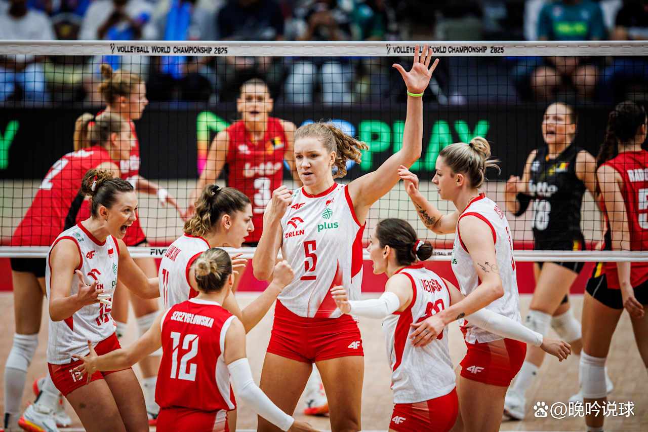 波兰国家队在客场比赛中实现绝地反击