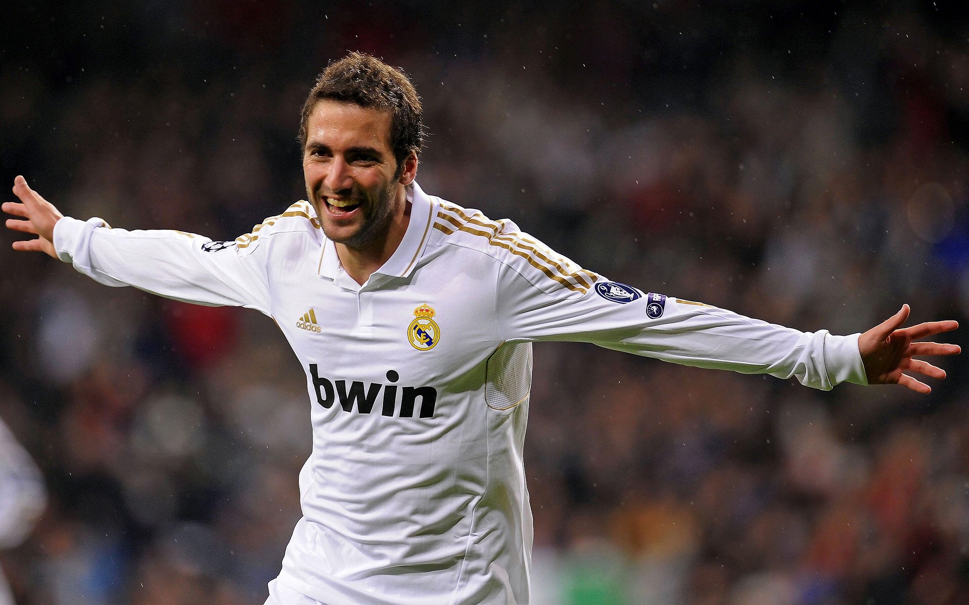 布雷默爆发，苏格兰全面压制尤文，一场战术与意志的胜利