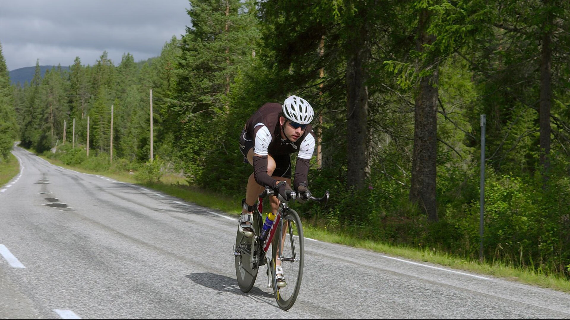 戈麦斯一锤定音，乌拉圭轻取韩国展现南美足球底蕴