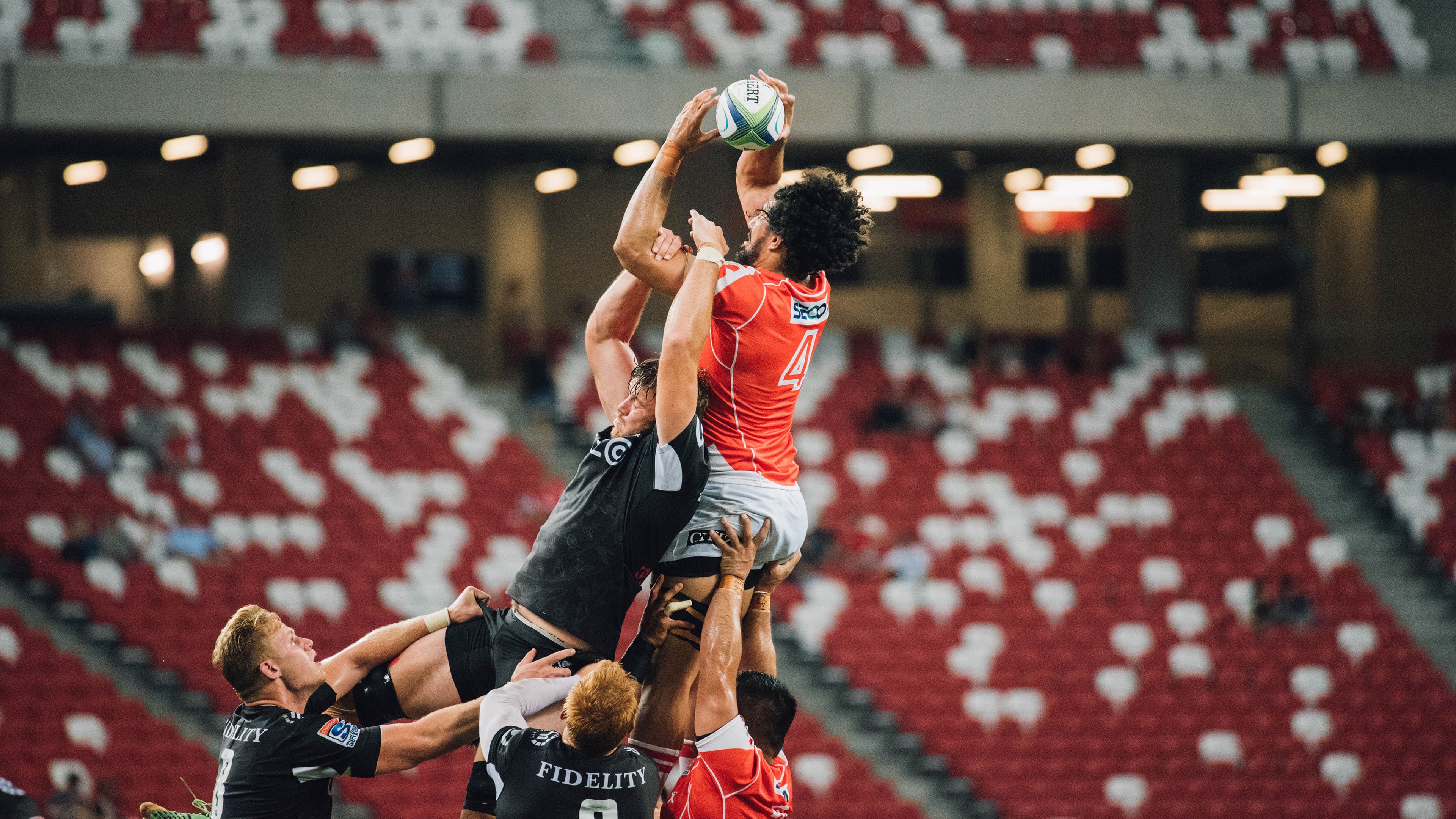 年度焦点之战之夜，马克西舞台越大越强